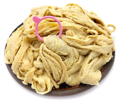 Череви свинячі, фабрикат, в соленому вигляді, сорт перший, широкі